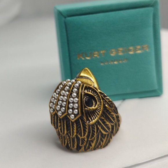 Kurt Geiger London Ring Signature Eagle Crest Pearl Cocktail Ring - Picture 9 of 13